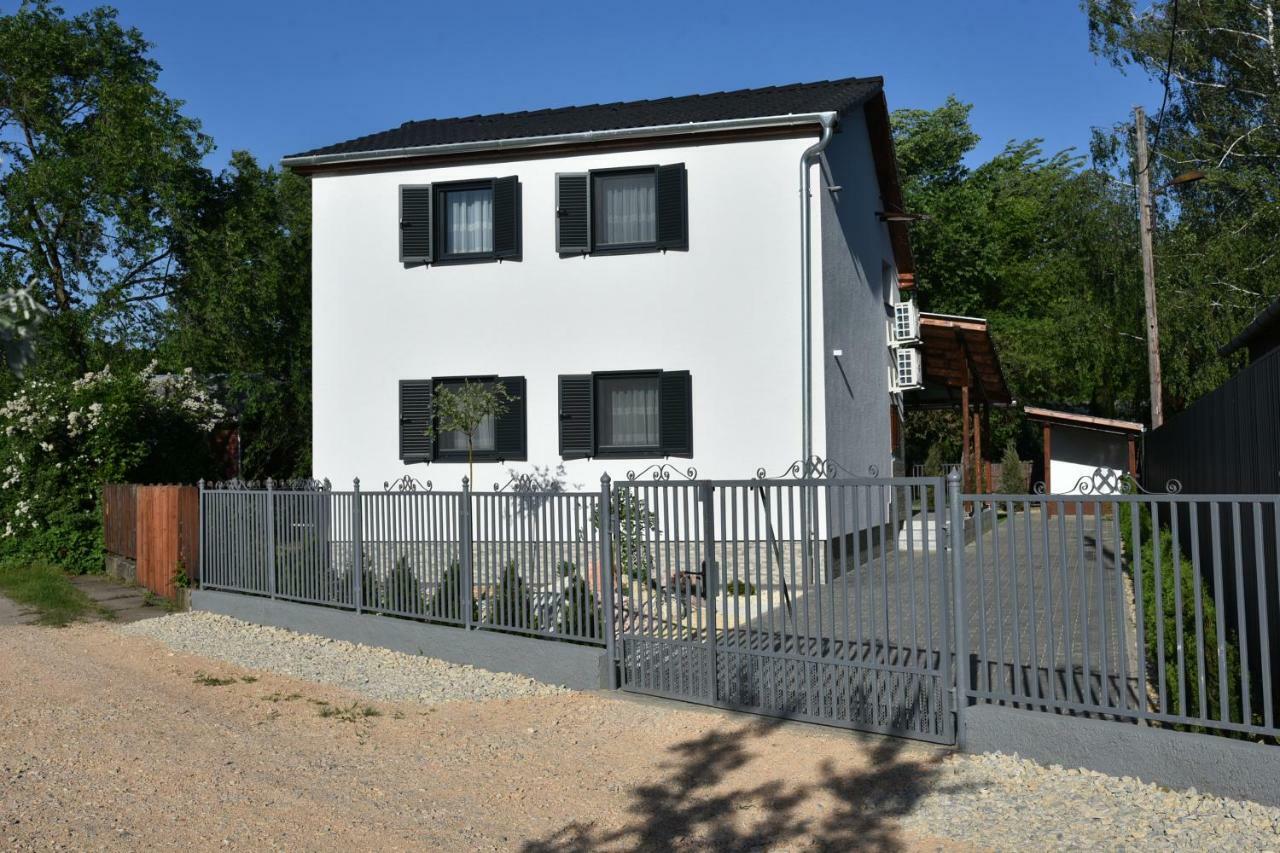 Siraly Apartman Hajdúnánás Bagian luar foto